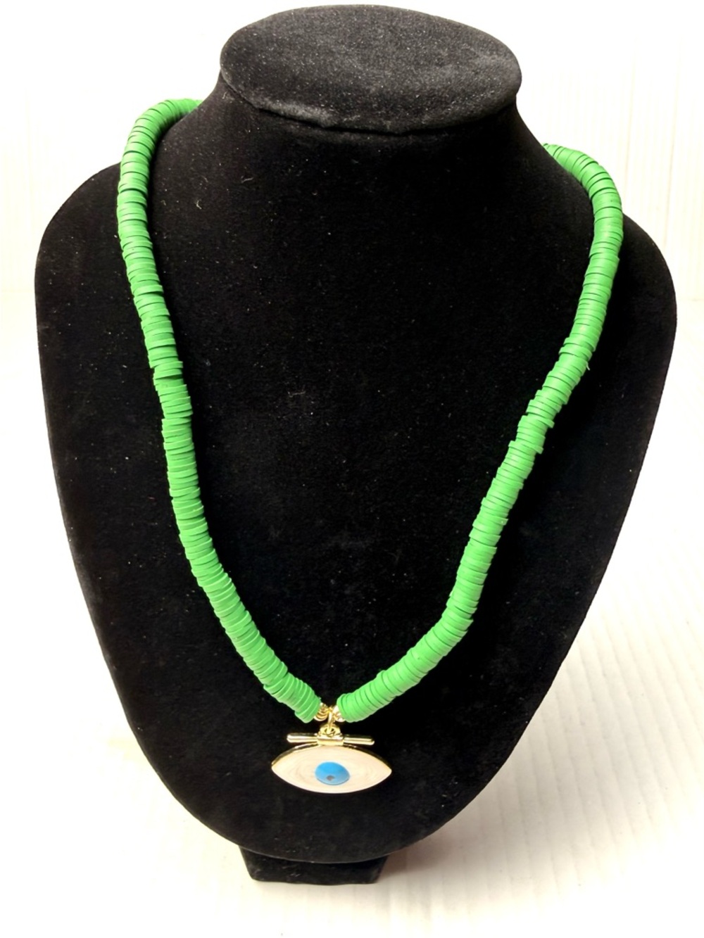 Heishi Green‎ Beaded Evil Eye Charm Pendant Necklace Gold Tone Artisan Hand Made